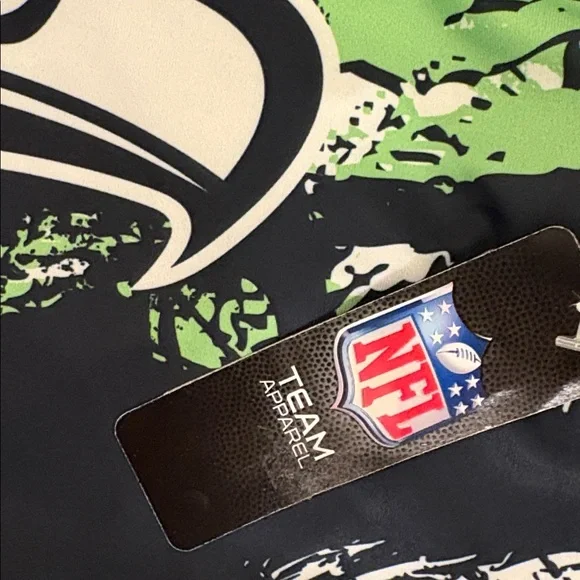 NWT [NFL] Seattle Seahawks NFL Splattered Paint  Performance Shirt Youth L 14/16 - Picture 13 of 13